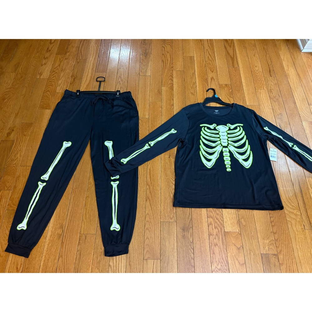 New Dream Life Mens Skeleton Glow Dark Pajama Set Black Ony Halloween Large